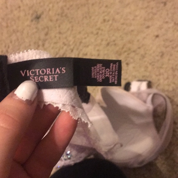 VS bra - Picture 2 of 2